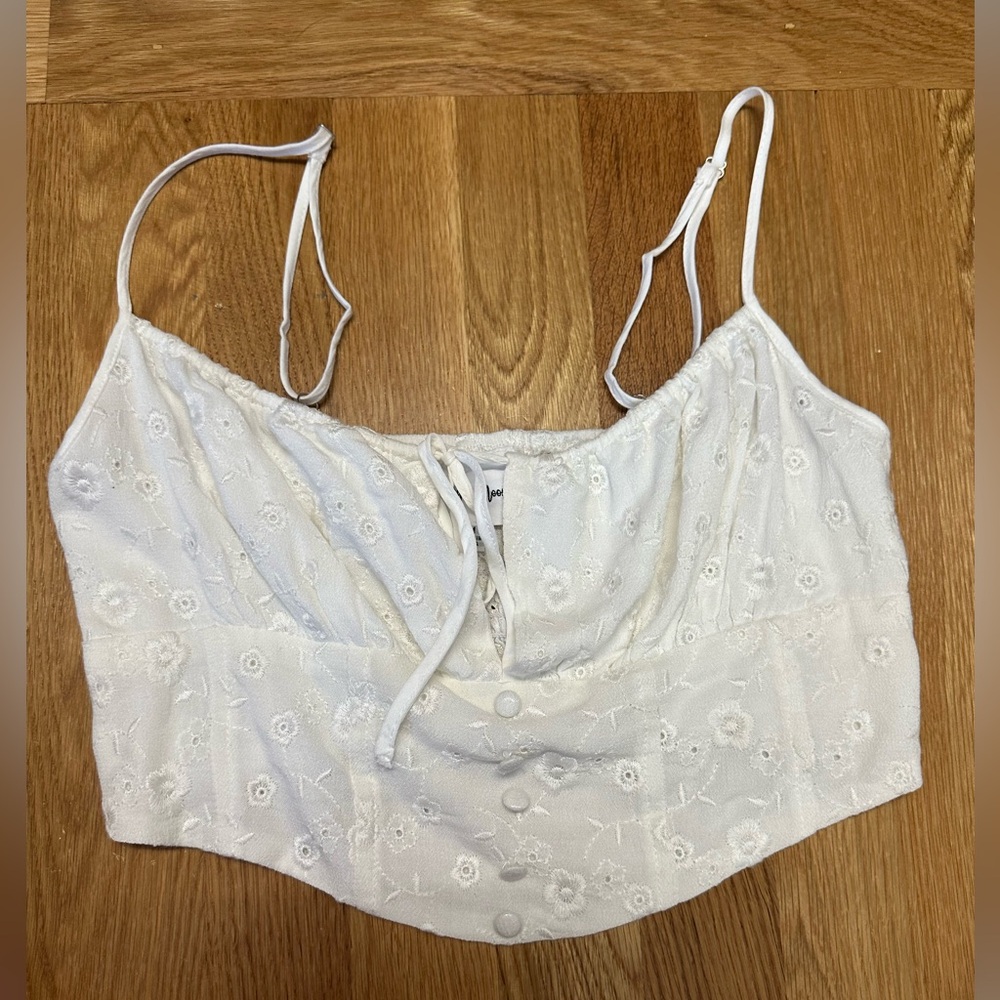 sky to moon white top
